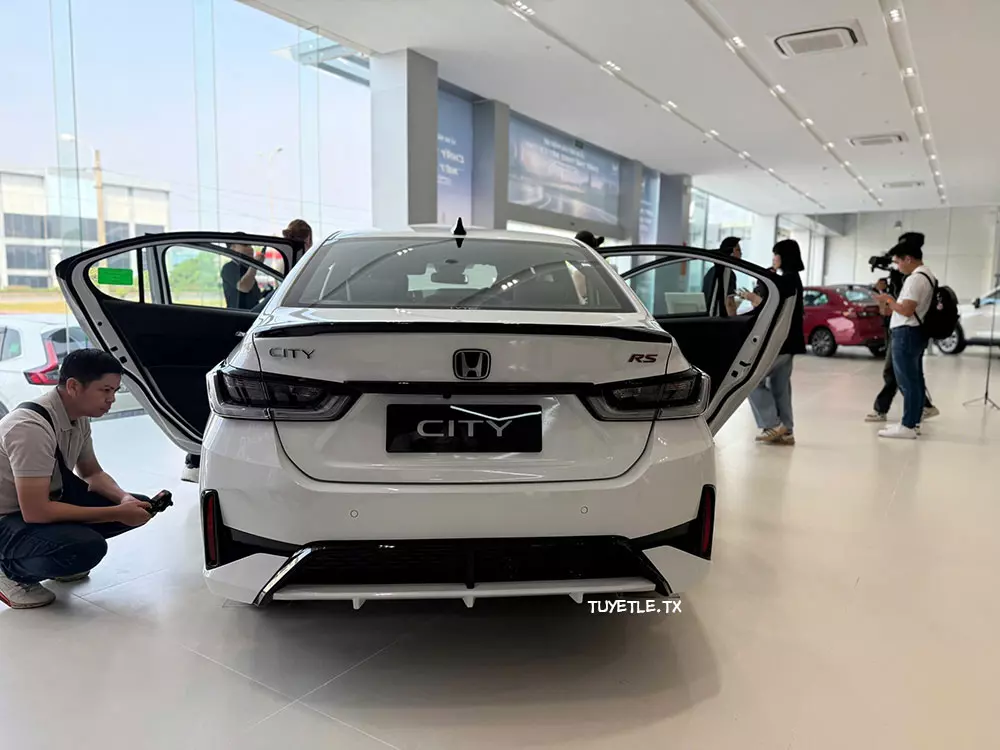 Honda City 2027 sở hữu cụm đèn hậu đã thay đổi màu sắc Honda City 2027 sở hữu cụm đèn hậu đã thay đổi màu sắc