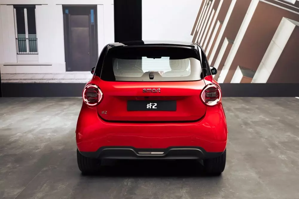 Smart #2 là sản phẩm kết hợp giữa Mercedes-Benz và Geely Smart #2 là sản phẩm kết hợp giữa Mercedes-Benz và Geely