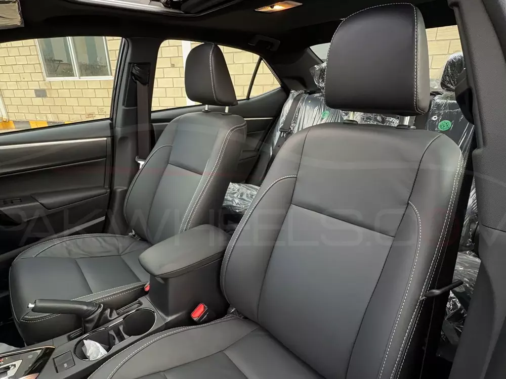 Toyota Corolla Altis 2027 được trang bị ghế bọc da