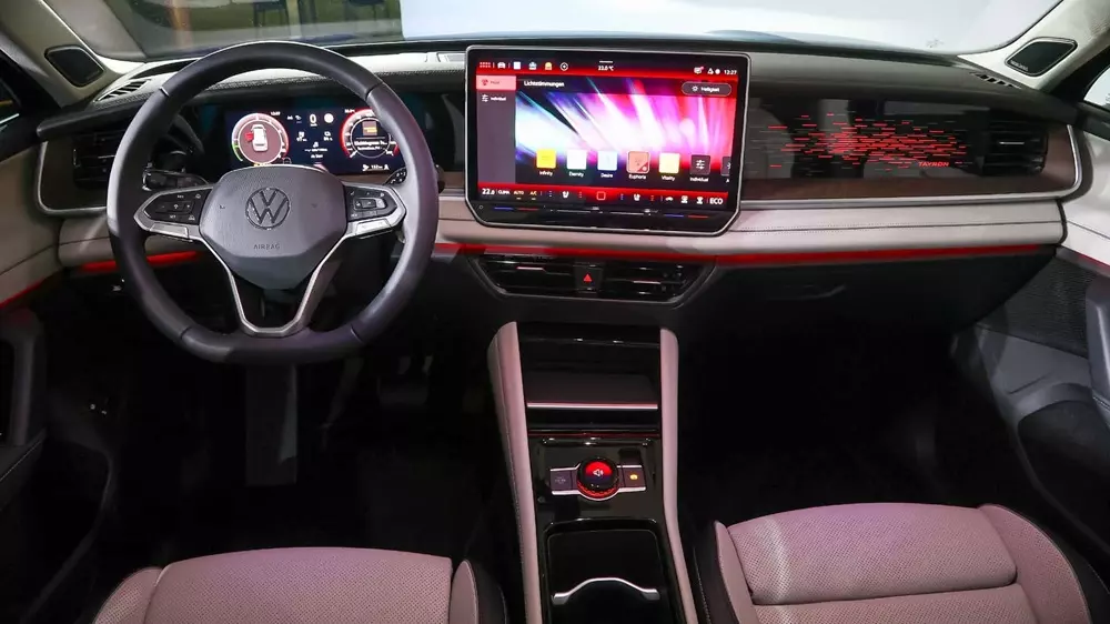 Khoang lái bên trong Volkswagen Tayron Khoang lái bên trong Volkswagen Tayron