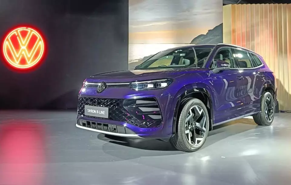 Volkswagen Tayron bản R-Line. Volkswagen Tayron bản R-Line.
