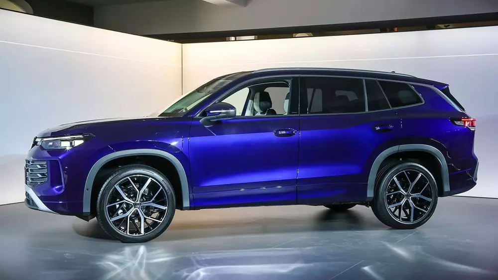 Volkswagen Tayron nằm trong phân khúc SUV hạng D Volkswagen Tayron nằm trong phân khúc SUV hạng D