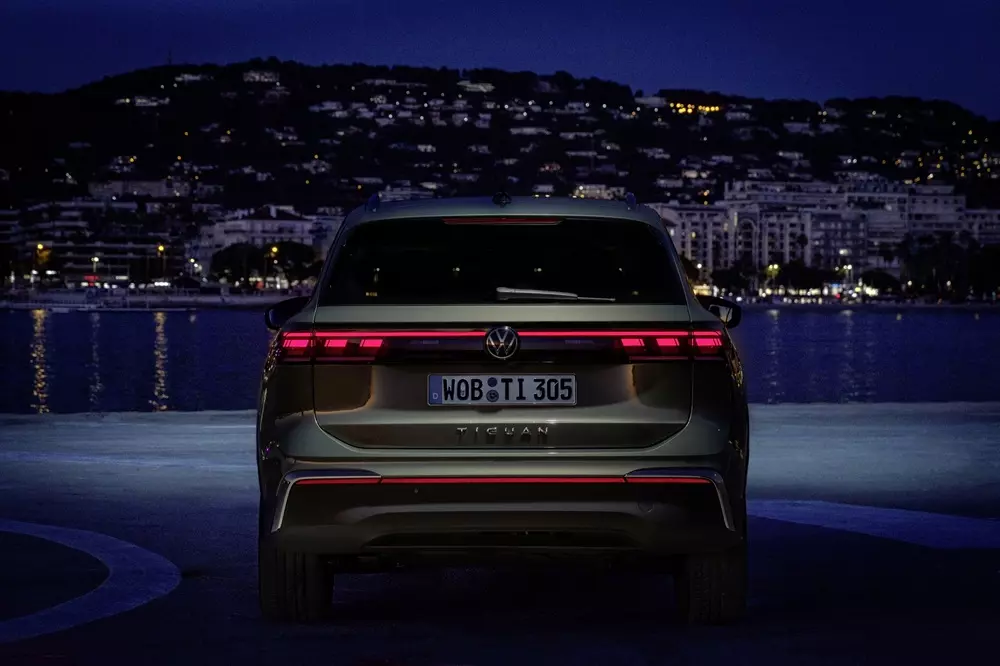 Bộ đôi Volkswagen Tiguan và Tayron 2027 sẽ được bàn giao vào tháng 11 năm nay Bộ đôi Volkswagen Tiguan và Tayron 2027 sẽ được bàn giao vào tháng 11 năm nay