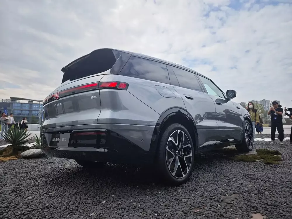 Volkswagen ID. Era 8X được trang bị hệ truyền động điện mở rộng phạm vi Volkswagen ID. Era 8X được trang bị hệ truyền động điện mở rộng phạm vi