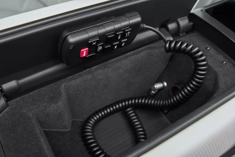 BMW Concept 7 Protection có hệ thống liên lạc trong xe BMW Concept 7 Protection có hệ thống liên lạc trong xe
