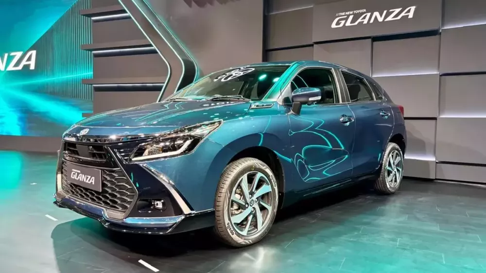 Toyota Glanza 2027 màu xanh lục mới Toyota Glanza 2027 màu xanh lục mới
