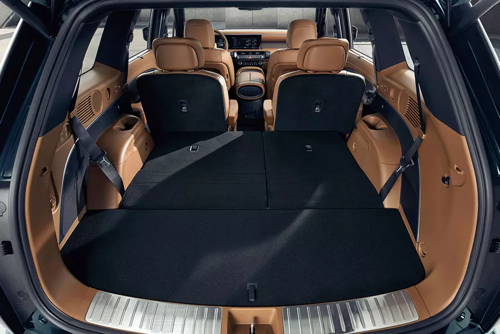Ghế sau của Hyundai Palisade Hybrid 2027 có thể gập xuống sàn để tăng thể tích khoang hành lý