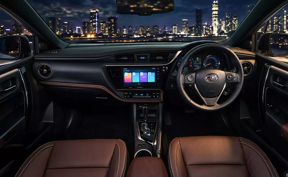 Nội thất của Toyota Corolla Altis 2027 chỉ có thêm một vài trang bị mới