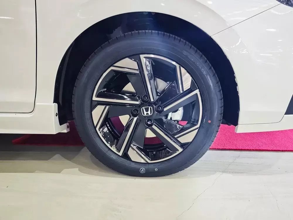 Bộ mâm hợp kim 16 inch của Honda City Hatchback 2026 Bộ mâm hợp kim 16 inch của Honda City Hatchback 2026