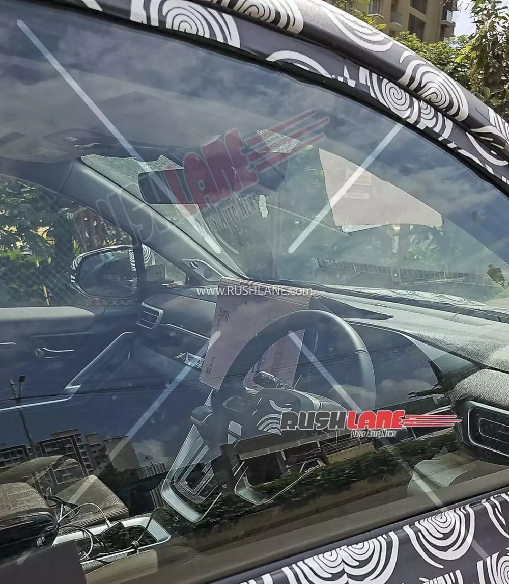 Toyota Innova Cross 2027 được đồn sẽ dùng bảng đồng hồ kỹ thuật số 7 inch hoặc 12,3 inch, tùy phiên bản Toyota Innova Cross 2027 được đồn sẽ dùng bảng đồng hồ kỹ thuật số 7 inch hoặc 12,3 inch, tùy phiên bản
