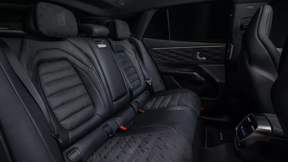 Mercedes-AMG GT SUV được trang bị hàng ghế sau rộng rãi Mercedes-AMG GT SUV được trang bị hàng ghế sau rộng rãi