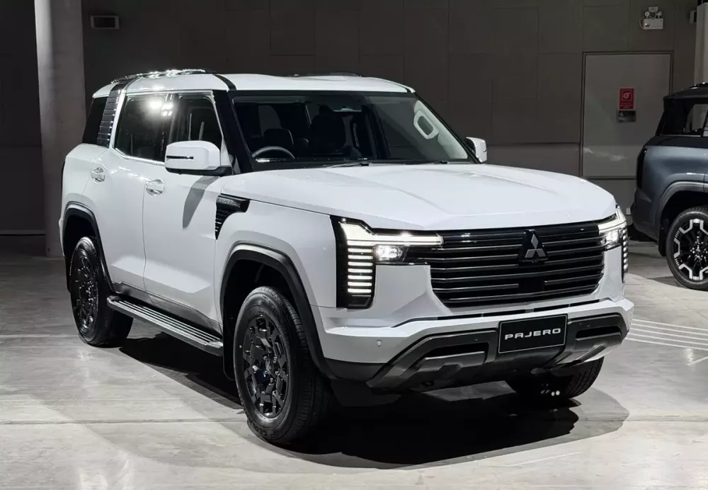 Mitsubishi Pajero 2027 có thể sẽ đến Việt Nam để đấu Toyota Land Cruiser LC300 Mitsubishi Pajero 2027 có thể sẽ đến Việt Nam để đấu Toyota Land Cruiser LC300
