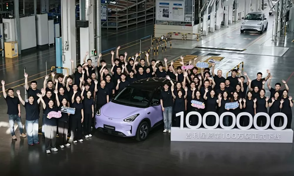 Xe đang bán ở Việt Nam Geely EX2 đắt khách, xuất xưởng chiếc thứ 1 triệu chỉ sau 2 năm ra mắt Xe đang bán ở Việt Nam Geely EX2 đắt khách, xuất xưởng chiếc thứ 1 triệu chỉ sau 2 năm ra mắt