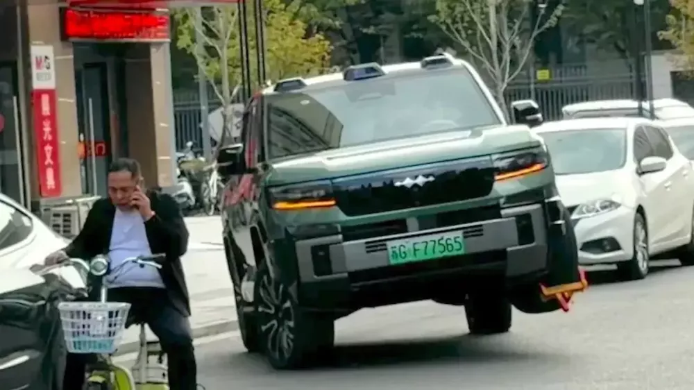 Công nghệ của BYD vô tình giúp chủ xe né nộp phạt khi đỗ trái phép