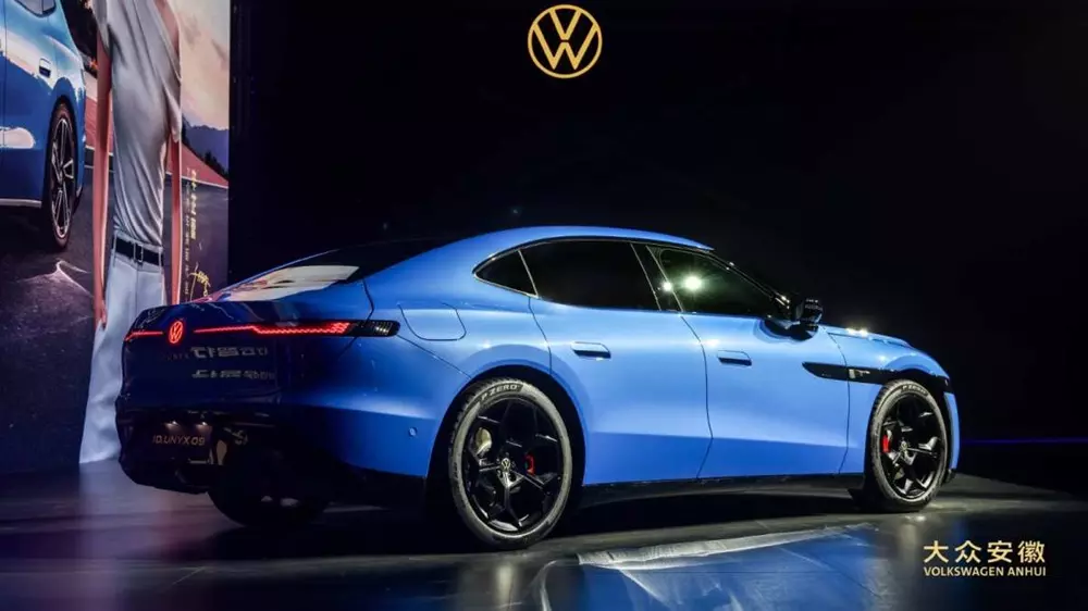 Volkswagen ID. Unyx 09 được trang bị cụm đèn hậu mỏng Volkswagen ID. Unyx 09 được trang bị cụm đèn hậu mỏng