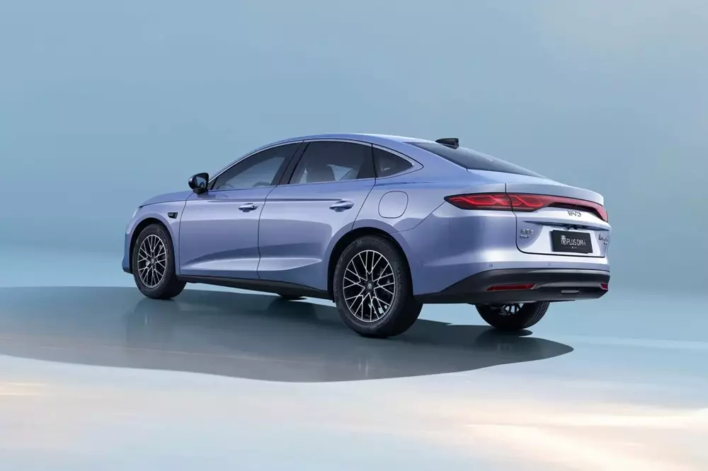 BYD Qin Plus DM-i 2027 được trang bị cụm đèn hậu lấy cảm hứng từ nút thắt Trung Hoa BYD Qin Plus DM-i 2027 được trang bị cụm đèn hậu lấy cảm hứng từ nút thắt Trung Hoa