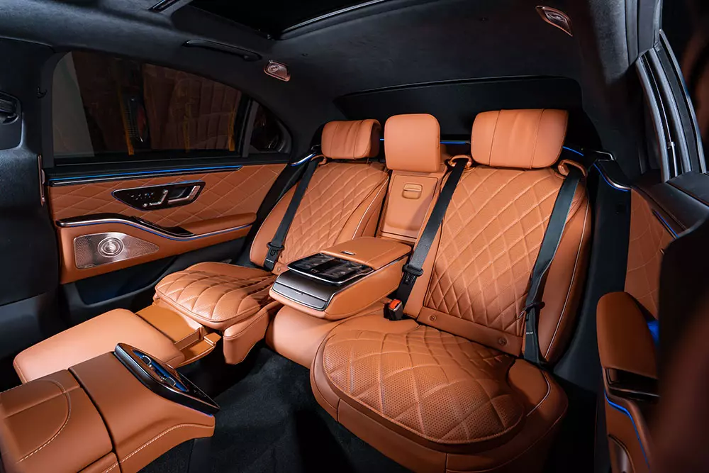 Hàng ghế sau của Mercedes-Benz S-Class 2027