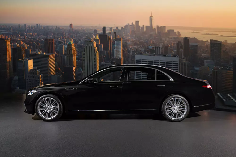 Mercedes-Benz S-Class 2027 tăng nhẹ kích thước