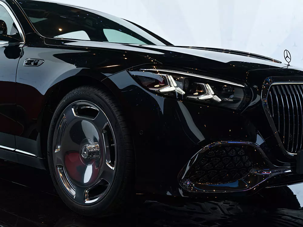 Mercedes-Maybach S 580 e 2027 được trang bị đèn pha mới Mercedes-Maybach S 580 e 2027 được trang bị đèn pha mới