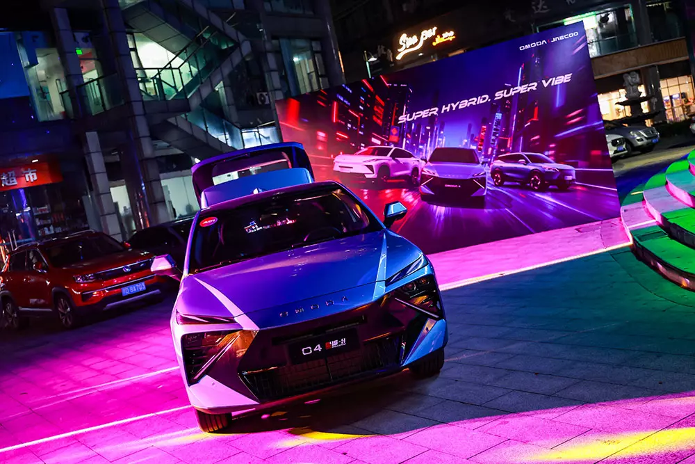 OMODA 4 SHS-H chạy hơn 900 km trong thử nghiệm, gây chú ý với loạt tiện ích dành cho giới trẻ