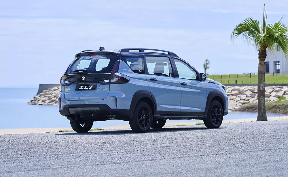 Suzuki XL7 2027 nhìn từ phía sau Suzuki XL7 2027 nhìn từ phía sau