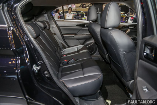 Bên trong Mitsubishi Eclipse Cross là nội thất 5 chỗ