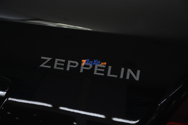 Chiếc xe siêu sang của hiếm Maybach 62S Zeppelin này đang được rao bán khoảng 30 tỷ đồng