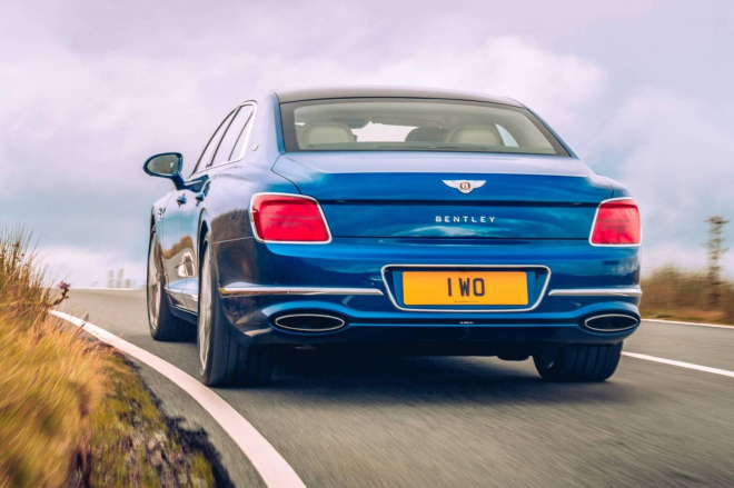 Bentley Flying Spur First Edition 2020 vẫn được trang bị động cơ như bản tiêu chuẩn Bentley Flying Spur First Edition 2020 vẫn được trang bị động cơ như bản tiêu chuẩn