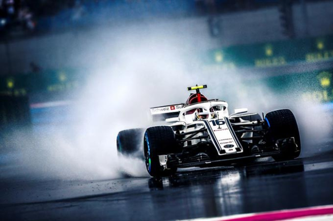 Charles Leclerc gây ấn tượng khi thi đấu cho đội đua Charles Leclerc gây ấn tượng khi thi đấu cho đội đua