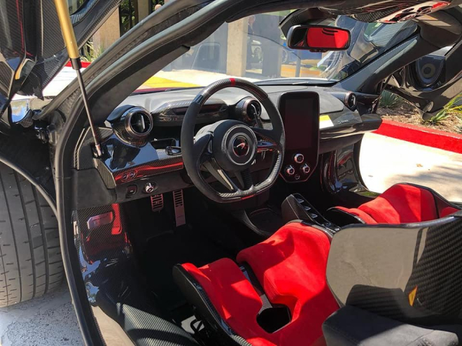Cận cảnh nội thất siêu xe McLaren Senna đang rao bán 32,5 tỷ đồng Cận cảnh nội thất siêu xe McLaren Senna đang rao bán 32,5 tỷ đồng
