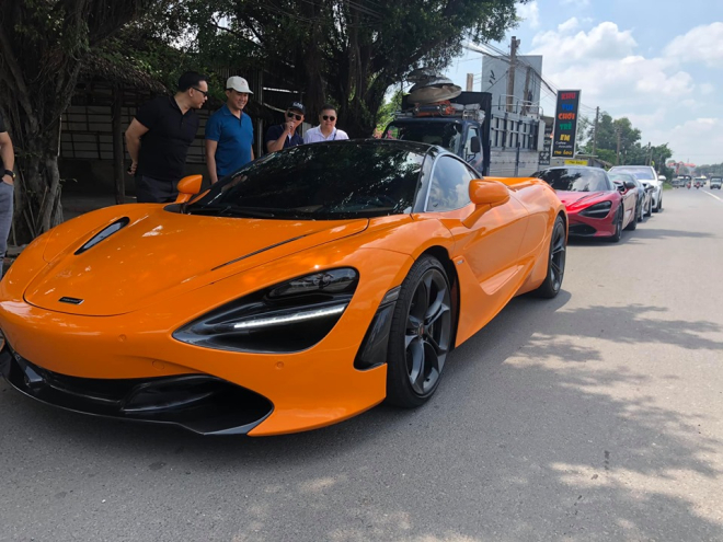 McLaren 720S màu cam mới gia nhập vào garage của Cường Đô-la