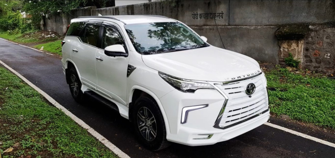 Chiếc Toyota Fortuner trông ấn tượng hơn hẳn với bộ body kit mới Chiếc Toyota Fortuner trông ấn tượng hơn hẳn với bộ body kit mới