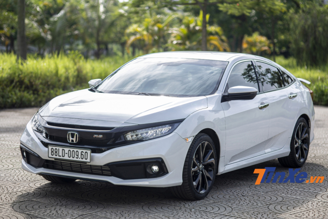Dù rất đẹp, lái đầy cảm xúc nhưng Honda Civic thế hệ 10 vẫn chưa thể có một vị trí vững chắc về doanh số tại Việt Nam.