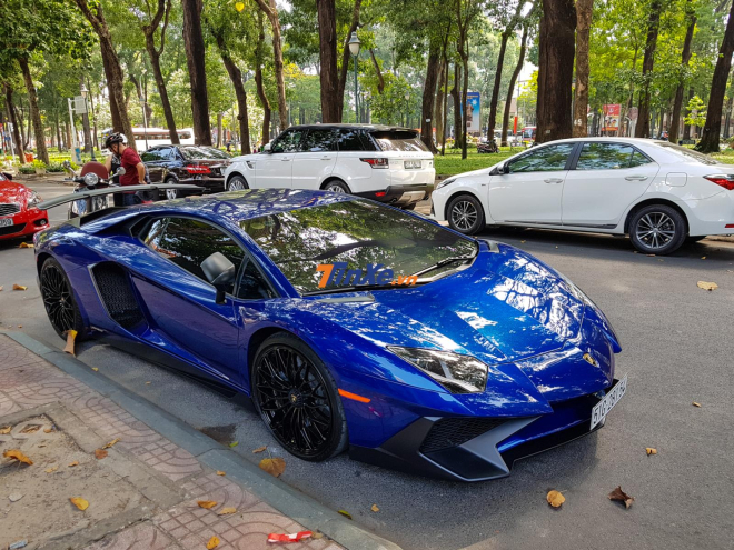 Còn đây là màu sơn nguyên bản của siêu xe Lamborghini Aventador LP750-4 SV Coupe độc nhất Việt Nam Còn đây là màu sơn nguyên bản của siêu xe Lamborghini Aventador LP750-4 SV Coupe độc nhất Việt Nam