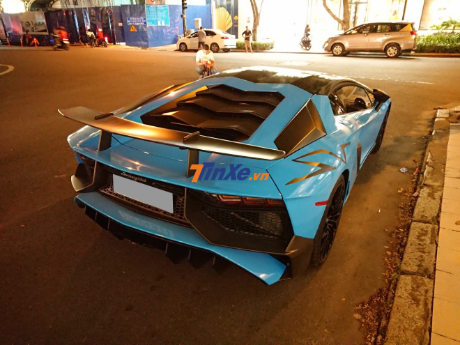 Siêu xe Lamborghini Aventador LP750-4 SV này còn được chủ nhân độ ống xả FI phiên bản giới hạn Siêu xe Lamborghini Aventador LP750-4 SV này còn được chủ nhân độ ống xả FI phiên bản giới hạn