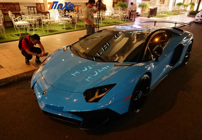 Hàng hiếm Lamborghini Aventador SV Coupe độc nhất Việt Nam thay áo sang màu xanh Blu Cepheus Hàng hiếm Lamborghini Aventador SV Coupe độc nhất Việt Nam thay áo sang màu xanh Blu Cepheus