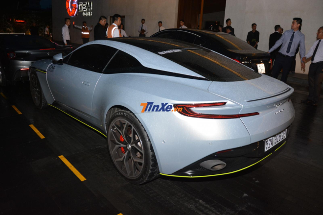 Siêu xe Aston Martin DB11 của doanh nhân Vũng Tàu vẫn sử dụng khối động cơ V8, tăng áp kép, dung tích 4.0 lít do Mercedes-AMG sản xuất
