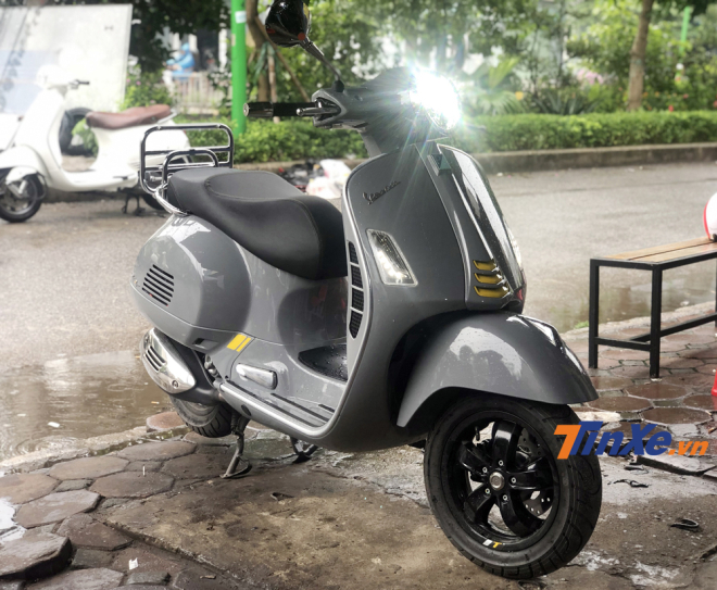 Vespa GTS SuperTech 300HPE thay đổi khá nhiều cả về diện mạo, công nghệ và sức mạnh động cơ. Vespa GTS SuperTech 300HPE thay đổi khá nhiều cả về diện mạo, công nghệ và sức mạnh động cơ.