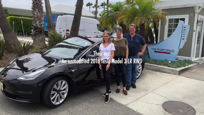 Gia đình Thụy Sĩ với ba thành viên và chiếc Tesla Model 3 Long Range RWD 2018 nguyên hãng của họ